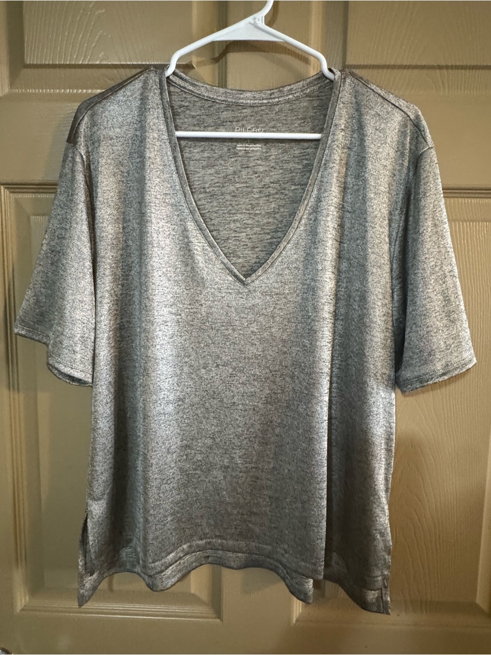 Pilcro Metallic Silver V-Neck Short Sleeve Tee (Large)